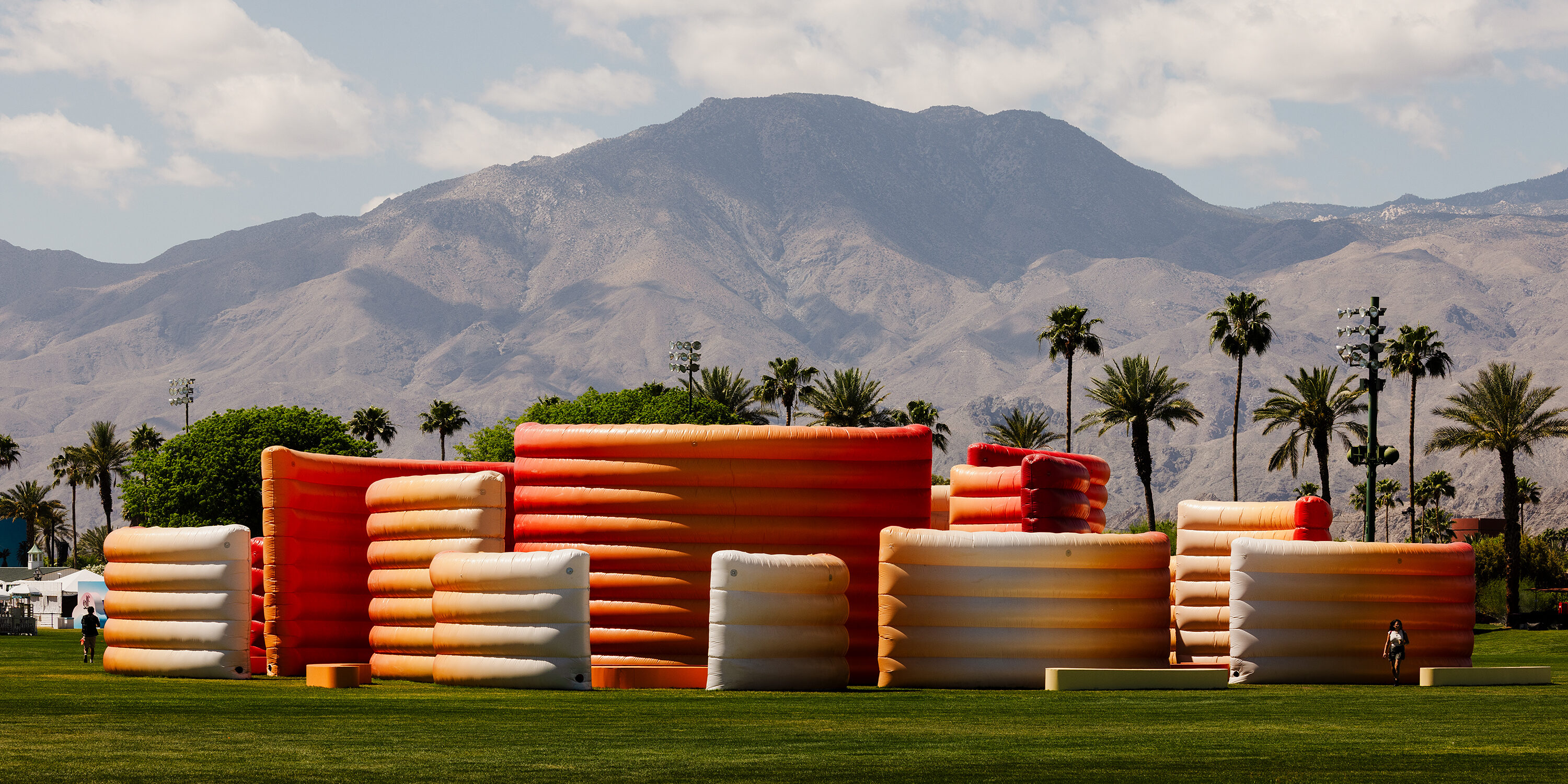 qOJBaRK5CH8HF3GWCe8JIA2F20260410_W1_Fri_Coachella_LGerber_007362