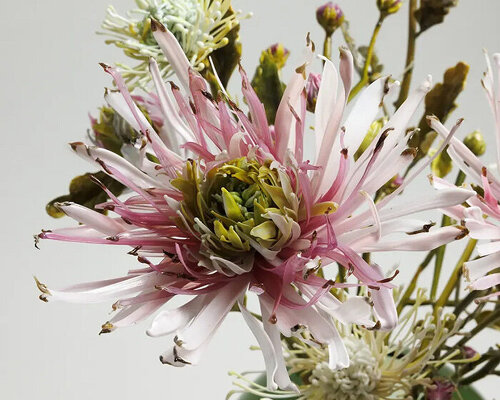 beads-clay-paper-wood-makers-ways-flowers-bloom-designboom-700-500×400-22b08q85r203