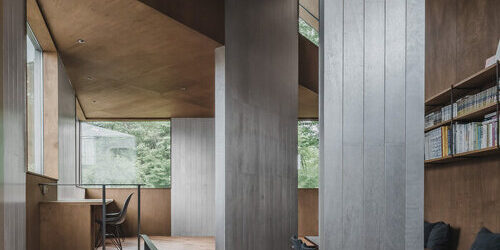 house-wall-forest-tokyo-japan-igarchitects-timber-walls-designboom-700-500×400-22b08q85r166