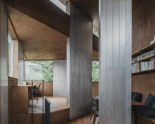 house-wall-forest-tokyo-japan-igarchitects-timber-walls-designboom-700-500×400-22b08q85r166
