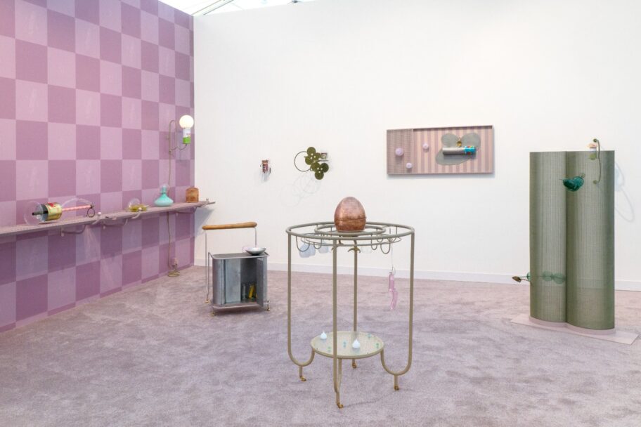Y6ibbjP8yGova-OVpmM6tw2FStephHuang2CPublicGallery2CFriezeLondon2026-Installimage5_1500x1000