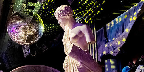 nightswimming-giovanna-silva-discotheques-light-nightlife-guest-essay-designboom-700-500×400-22b08q85r744
